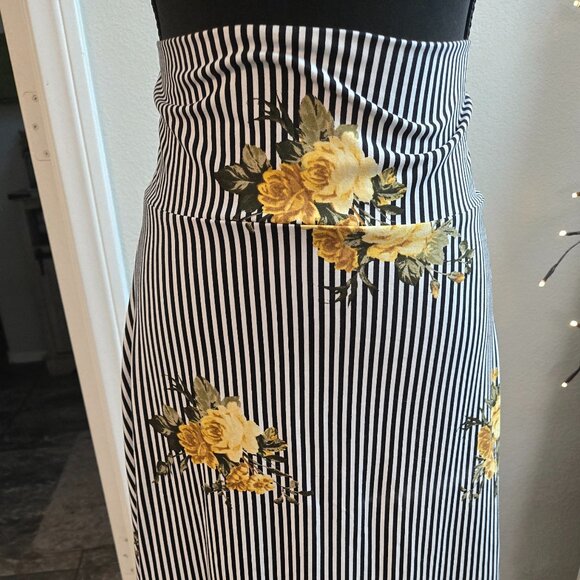 LuLaRoe Dresses & Skirts - LuLaRoe - Black/White/Yellow Skirt - XL - Pre-owned